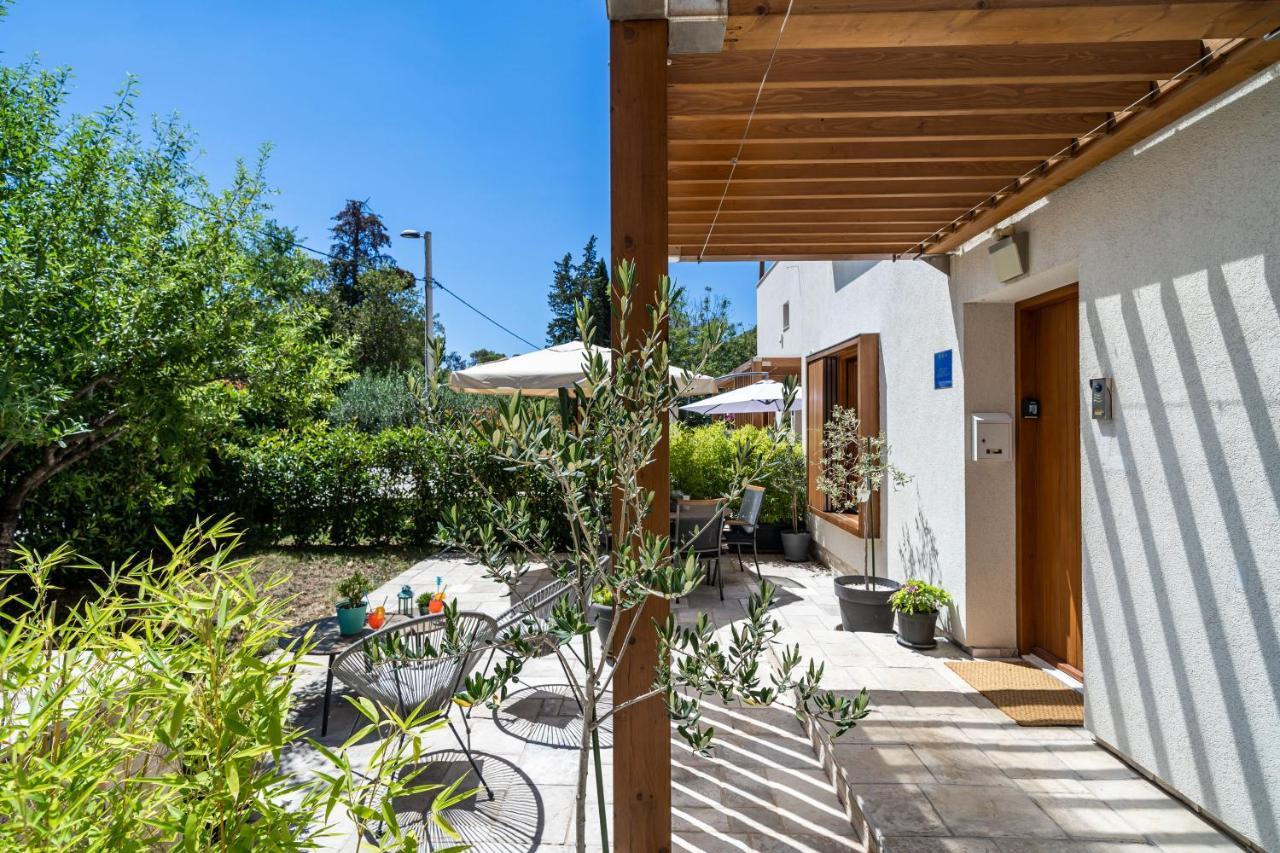 Stay U-Nique Studio Apartment In Orašac Kültér fotó