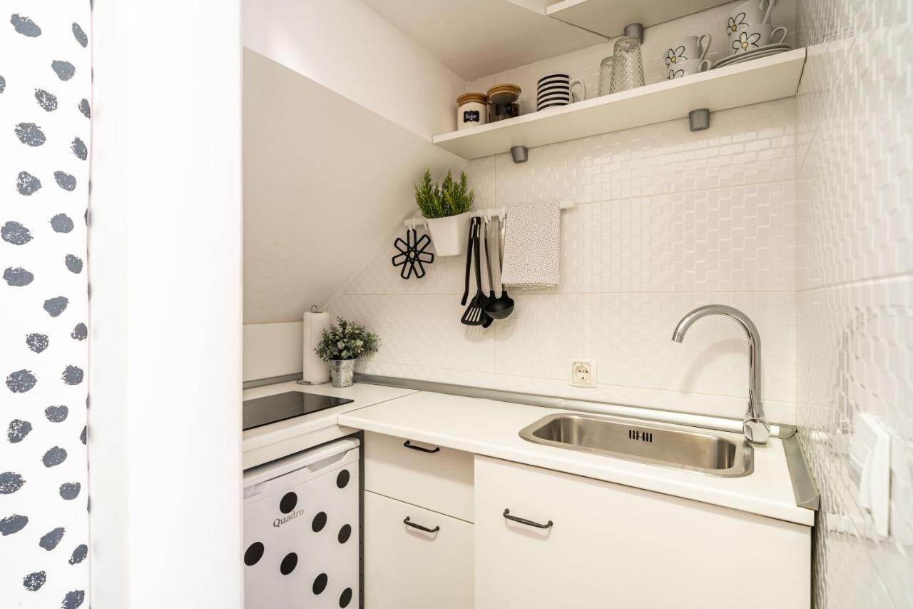Stay U-Nique Studio Apartment In Orašac Kültér fotó