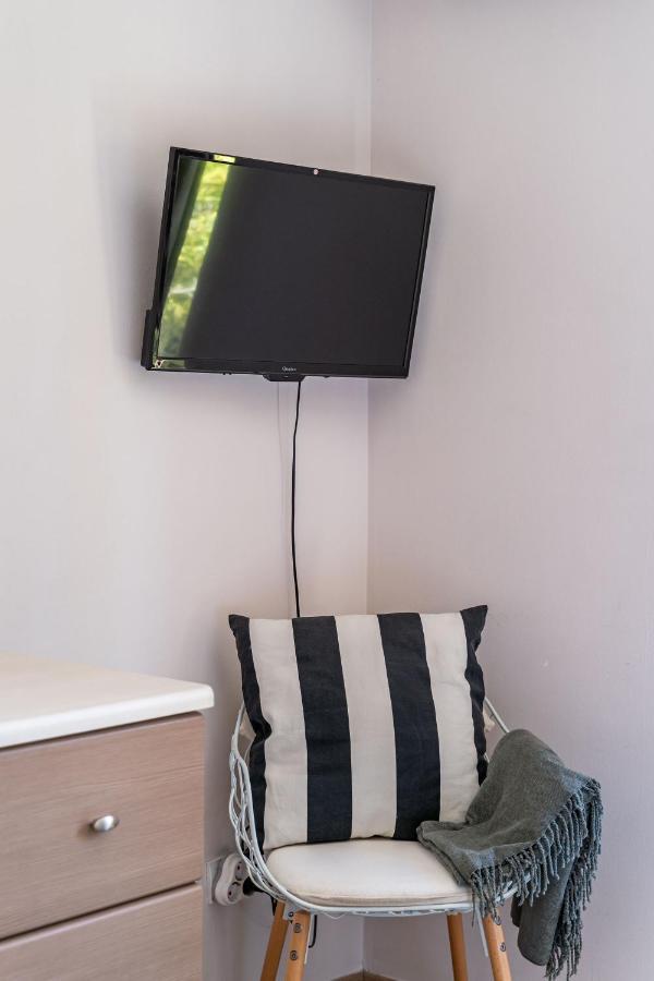 Stay U-Nique Studio Apartment In Orašac Kültér fotó