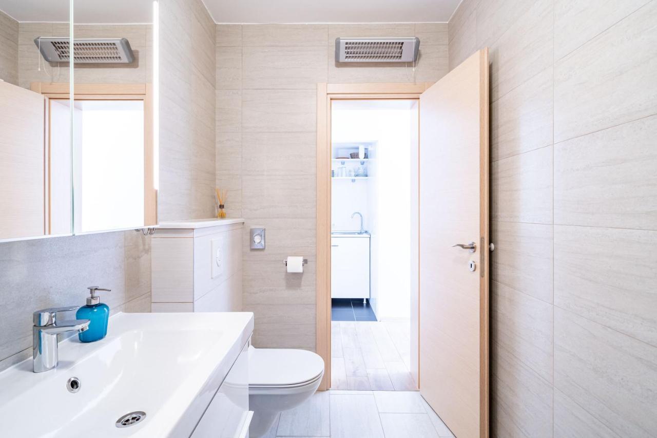 Stay U-Nique Studio Apartment In Orašac Kültér fotó