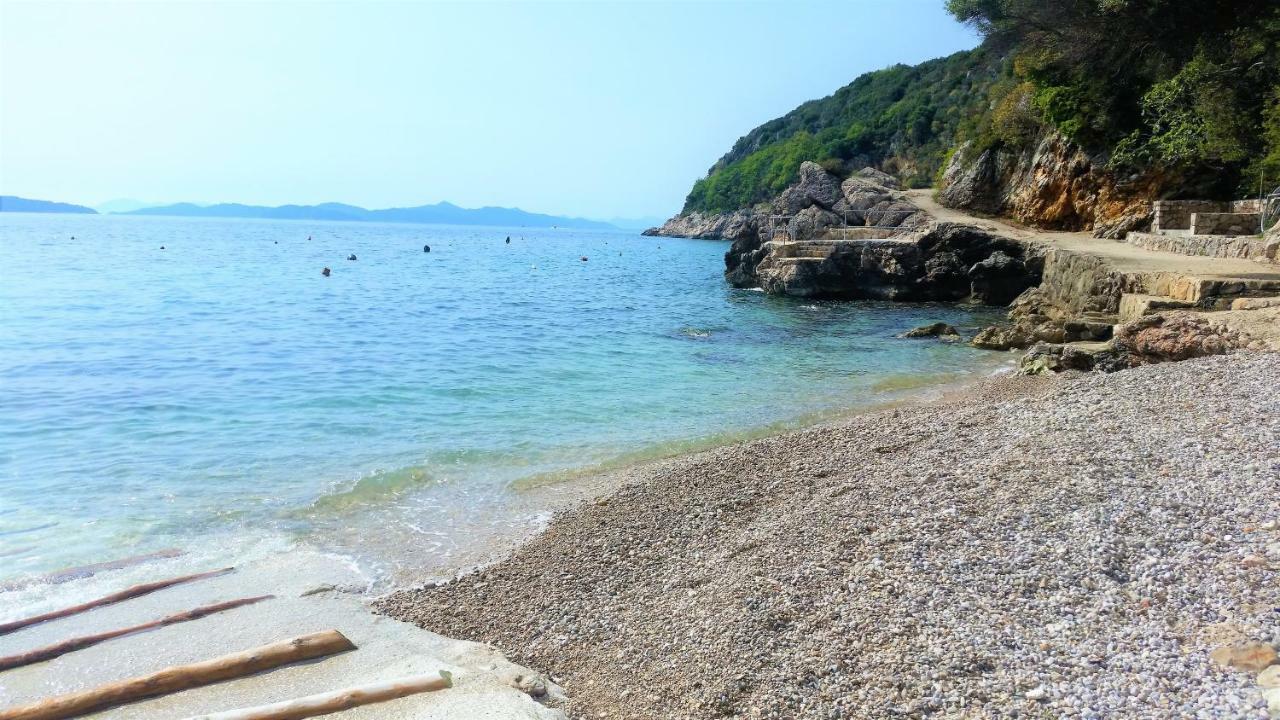 Stay U-Nique Studio Apartment In Orašac Kültér fotó
